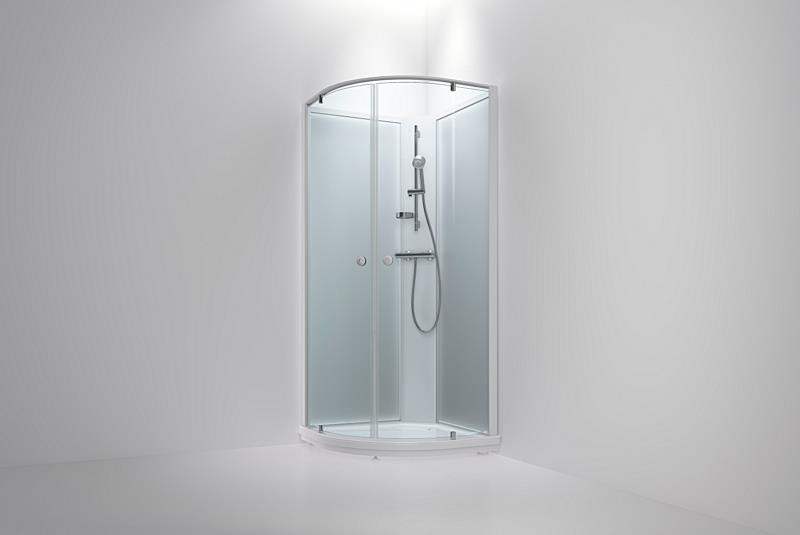 Bilde av en dusj med skråtak i ARC-serien fra INR, føres hos Baderingen.